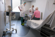NEWS - Coronavirus: Rehabilitation von Post-Covdi-Patienten in Reims