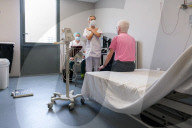 NEWS - Coronavirus: Rehabilitation von Post-Covdi-Patienten in Reims
