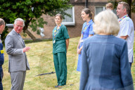 ROYALS - Prinz Charles und Camilla besuchen das Gloucester Royal Hospital