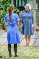 ROYALS - Prinz Charles und Camilla besuchen das Gloucester Royal Hospital