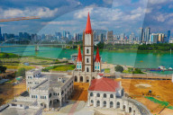 FEATURE - Kirche im gotischen Stil in Nanning, China