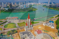 FEATURE - Kirche im gotischen Stil in Nanning, China