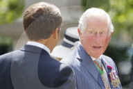 NEWS - London: Präsident Macron und Prinz Charles bei der Kranzniederlegung in London