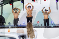 FEATURE - Sixx Paxx Strip-Show live bei der BonnLive Autokonzert-Reihe im Autokino  Bonn