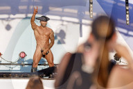 FEATURE - Sixx Paxx Strip-Show live bei der BonnLive Autokonzert-Reihe im Autokino  Bonn