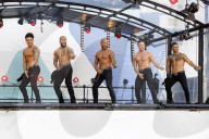FEATURE - Sixx Paxx Strip-Show live bei der BonnLive Autokonzert-Reihe im Autokino  Bonn