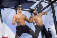 FEATURE - Sixx Paxx Strip-Show live bei der BonnLive Autokonzert-Reihe im Autokino  Bonn