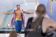 FEATURE - Sixx Paxx Strip-Show live bei der BonnLive Autokonzert-Reihe im Autokino  Bonn