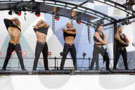 FEATURE - Sixx Paxx Strip-Show live bei der BonnLive Autokonzert-Reihe im Autokino  Bonn