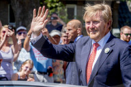 ROYALS - König Willem-Alexander von Holland besucht die Dolmengräber in Borger
