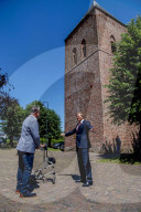 ROYALS - König Willem-Alexander von Holland besucht die Dolmengräber in Borger

