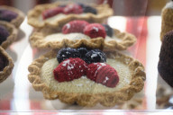 Patisserie Bakery made entirely from Knitted food
