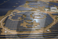 FEATURE - Panda-förmige Solaranlage in Datong, Shanxi, China