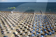 NEWS - Coronavirus: Strandleben in Jesolo bei Venedig