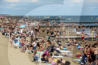 NEWS - Coronavirus: Strandleben in Jesolo bei Venedig