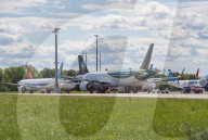 NEWS -  Nach ihrer Fertigstellung noch nicht ausgelieferte Airbus Flugzeuge in Erfurt