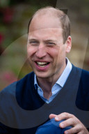 ROYALS - Prinz William trinkt einen Cider im Pub in Norfolk