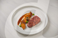 FEATURE - Das weltweit erste 3D-gedruckte Steak auf pflanzlicher Basis könnte schon nächstes Jahr in Pfannen brutzeln
