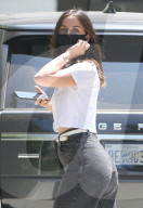 PREMIUM EXCLUSIVE Ana de Armas Shows Off Her Slender Waist In A Sexy Crop Top