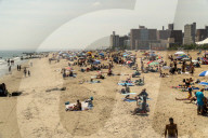 NEWS - Coronavirus: Strandleben auf Coney Island, New York