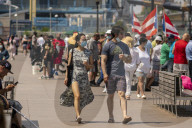 NEWS - Coronavirus: Strandleben auf Coney Island, New York