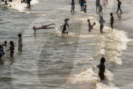 NEWS - Coronavirus: Strandleben auf Coney Island, New York