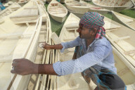 FEATURE -  Traditioneller Bootsmarkt in Bangladesch