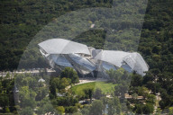 NEWS - Aktuelle Luftaufnahmen von Paris