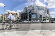 NEWS - Coronavirus: Kunstinstallation an der Bastille Oper in Paris dankt den Gesundheitsmitarbeitenden