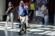 NEWS - Coronavirus: Amsterdamer Flughafen Schiphol während den Sommerferien