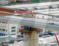 NEWS -  Baustelle der neuen Autobahnbrücke in Genua