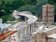 NEWS -  Baustelle der neuen Autobahnbrücke in Genua