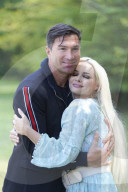PEOPLE - Daniela Katzenberger mit ihrem Ehemann Lucas Cordalis bei der Vorstellung ihres neuen Buchs in Köln 