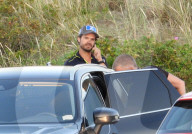 ROYALS - Prinz Carl Philip von Schweden geht zum Dinner in Falkenberg