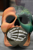 NEWS - Coronavirus: Herstellung von Gesichtsmasken in Totenkopfform in Mexiko-Stadt

