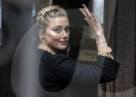 Amber Heard had bruises and burns when with Johnny Depp, sister tells court