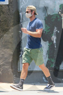 Gossip Girl alum Chace Crawford shows off his buff figure as he picks up healthy green smoothies from a vegan juice bar in Silverlake, CA. 