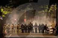 NEWS - BLM: Auseinandersetzungen zwischen Demonstranten und Bundespolizei in Portland, USA