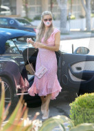 PREMIUM EXCLUSIVE Paris Hilton Dons Pink Kitty Cat Mask To Match Her Lovely Dress