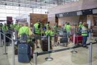 NEWS - Neuer Berliner Flughafen BER testet das Gepäcksystem