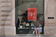 NEWS - Coronavirus: Erster Ausverkaufstag Mailand mit  weniger Leute als in den Vorjahren