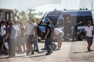 NEWS - Porto Empedocle, Sizilien: Ausbrüchen von Migranten aus Quarantänelagern 
