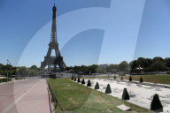 NEWS - Coronavirus:  Die Brunnen des Trocadero in Paris sind leer und für die Öffentlichkeit geschlossen