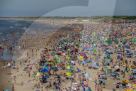 NEWS - Coronavirus: Heisse Sommertemperaturen in Scheveningen