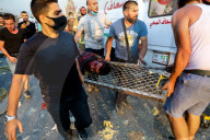 NEWS - Beirut: Verletzte und erste Rettungsdienste nach Explosion 