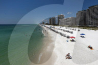 NEWS - Coronavirus: Navarre Beach in Florida