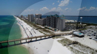 NEWS - Coronavirus: Navarre Beach in Florida