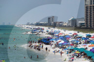 NEWS - Coronavirus: Navarre Beach in Florida