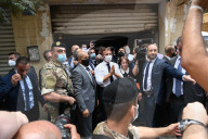 NEWS -  Der französische Präsident Macron am Ort der Explosion im Hafen von Beirut