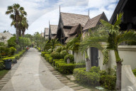 The Chinese spend their holidays on Hainan island 